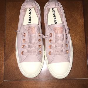 🔥🔥PRICE DROP 🔥🔥CONVERSE!!